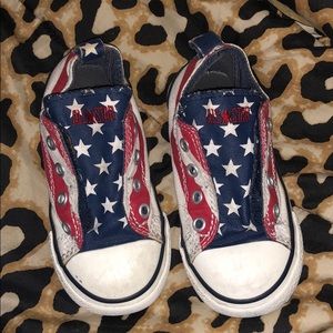Converse kids shoes size 8